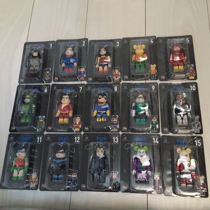 ベアブリック　新品　コンプリートセット　スーパーマン　バッマン