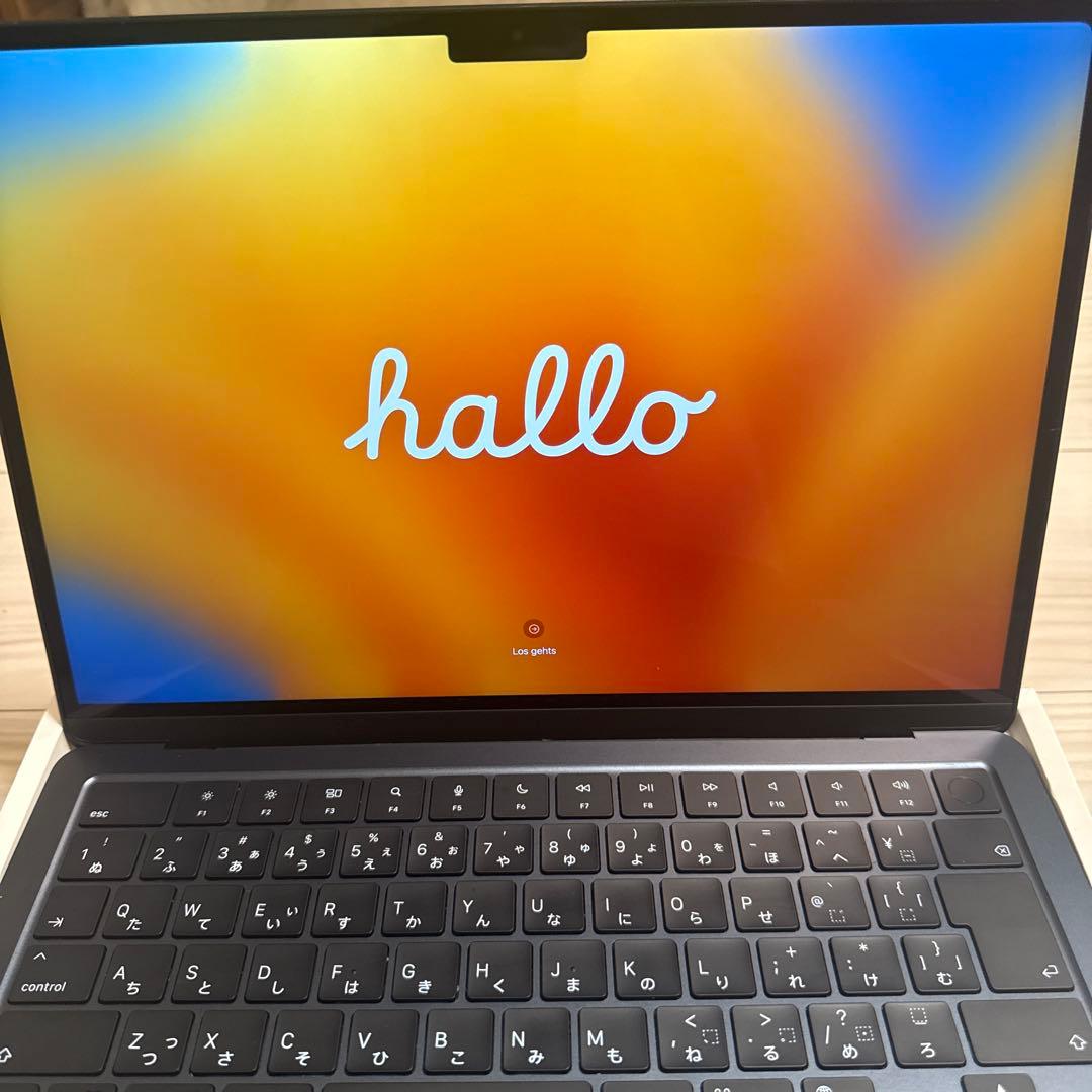 つなMacBook air 2022 m2 8GB / 256gb