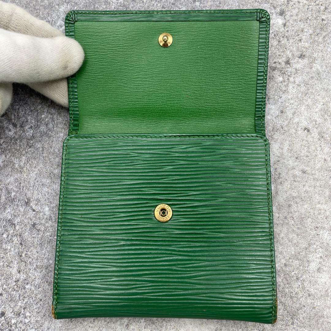 【美品】ルイヴィトン　折り財布　エピ　緑　グリーン　レザー　3つ折り