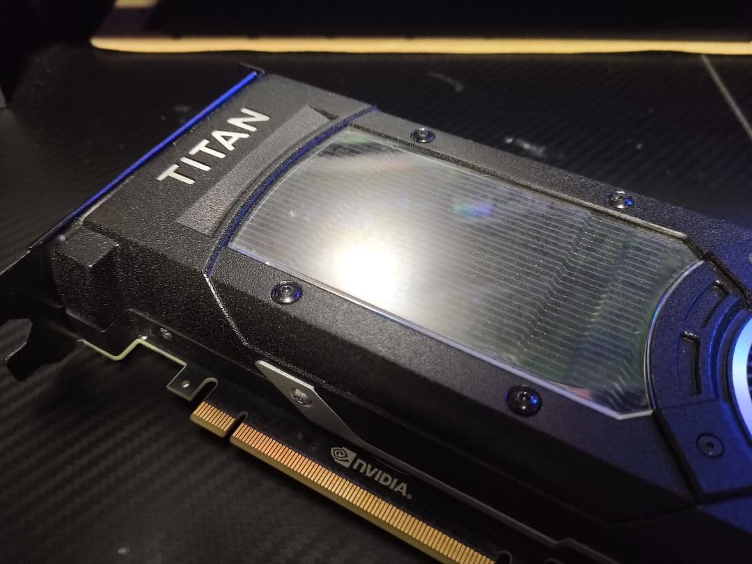 Geforce GTX TITAN X (Maxwell) 中古