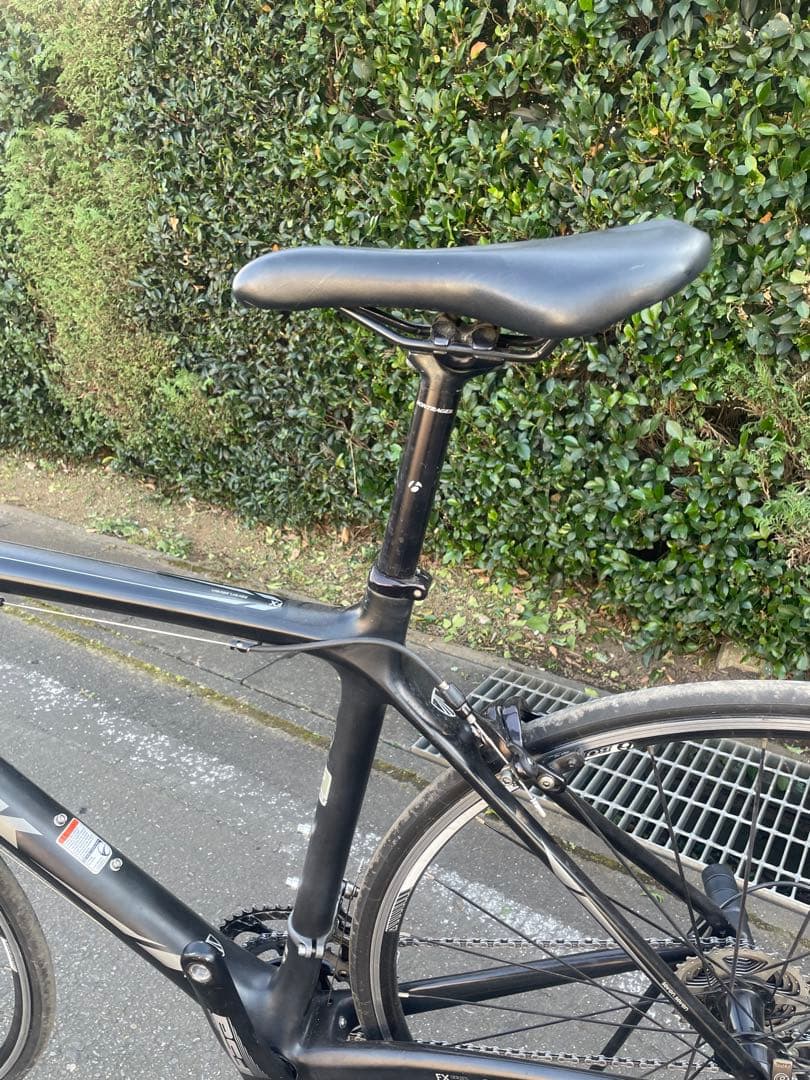 クロスバイク TREK 7.7FX カーボン