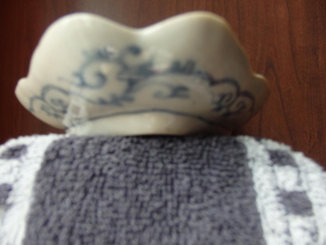 江戸中期　古伊万里　金襴色絵染付　花唐草　菱形皿　成化年製銘