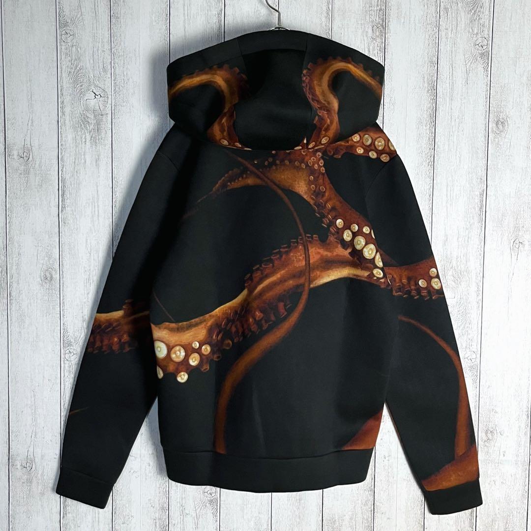 3819【タグ付き・美品】バーバリー☆総柄入りパーカー ビッグロゴ 即完売