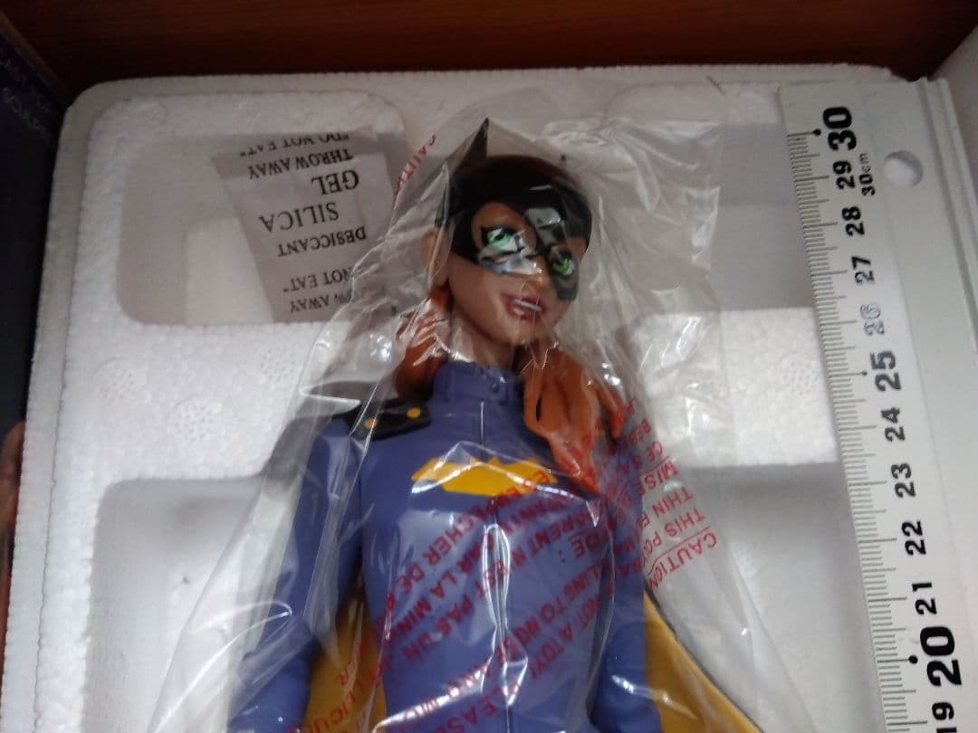 ●バットガール スタチュー 31センチ フィギュア バットマン 限定 アメコミ