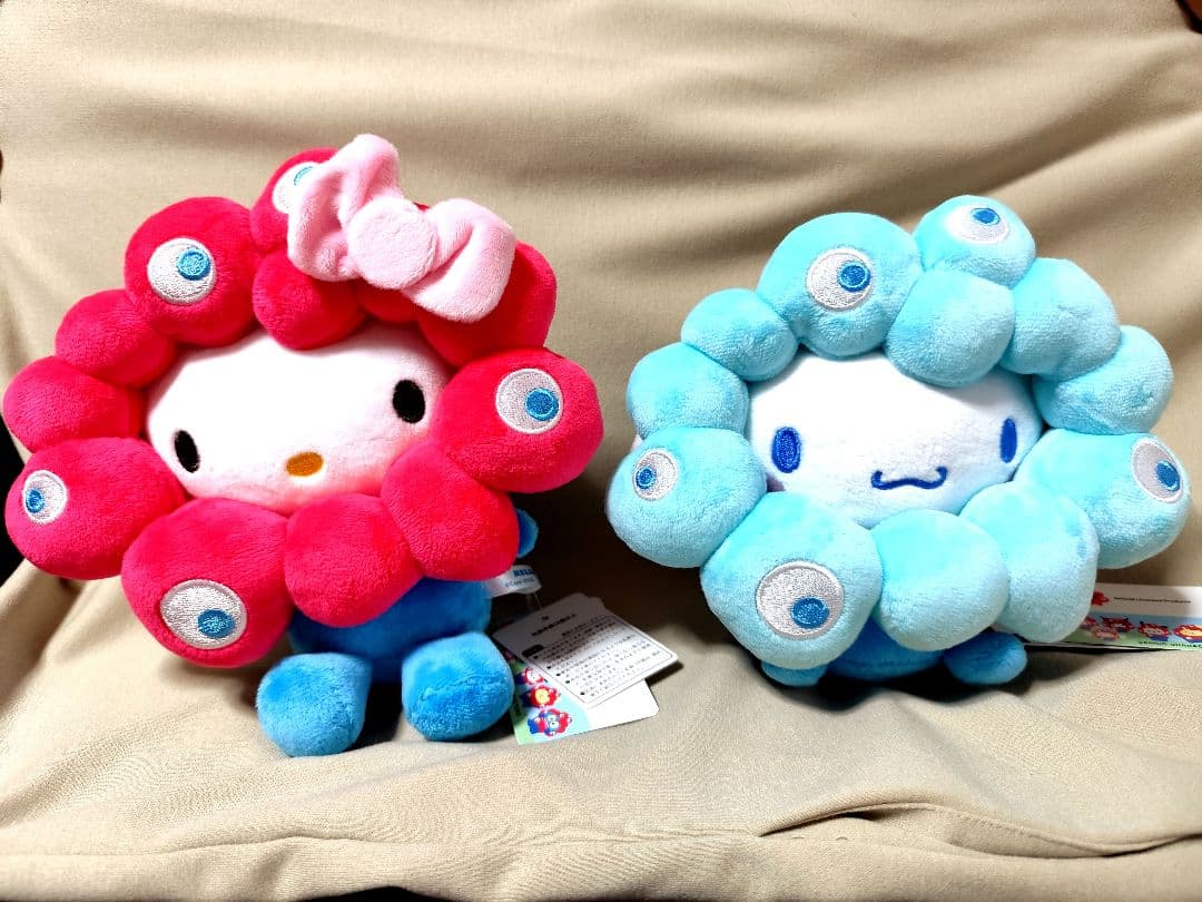 万博限定 ミャクミャク サンリオコラボ キティ，シナモンペアーセット Mサイズ