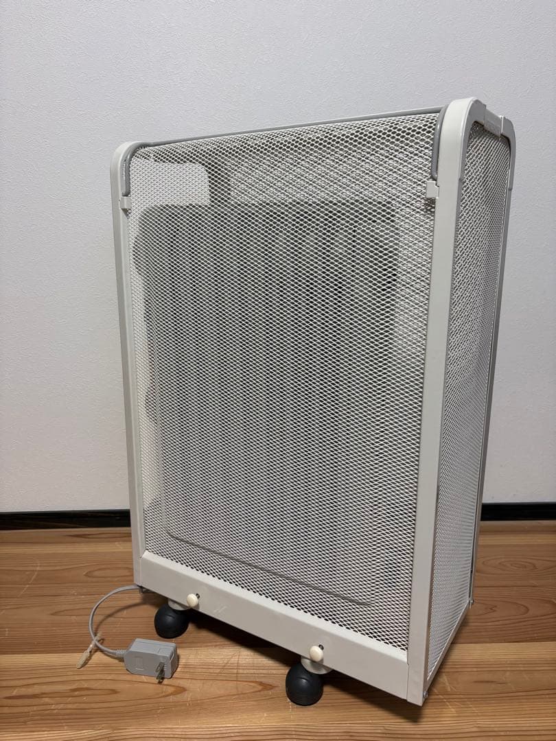 DeLonghi オイルヒーター（説明書）➕『安全カバー付き』数回使用のみ