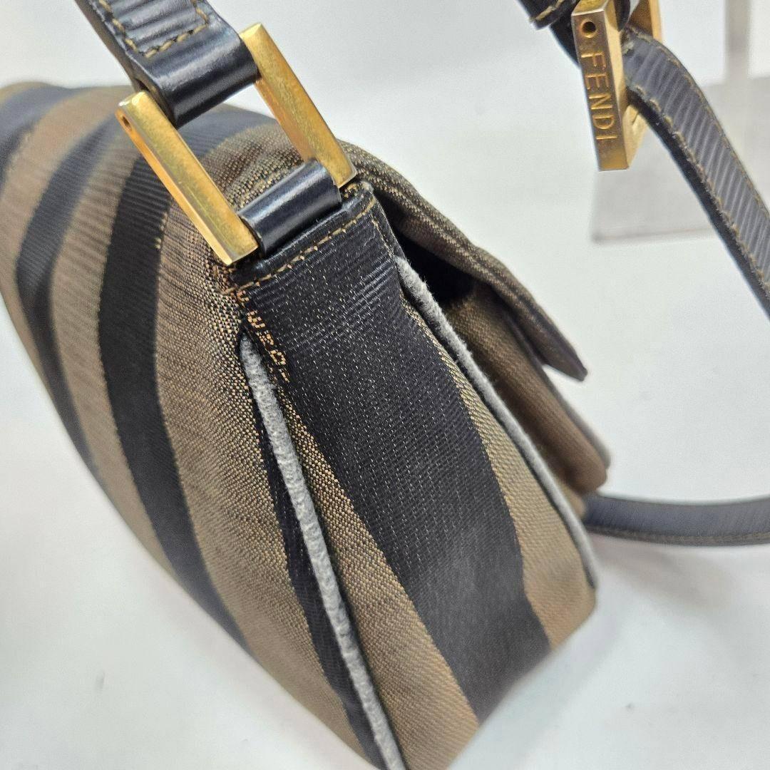 美品 FENDI ショルダーバッグ ペカン柄 キャンバス レザー