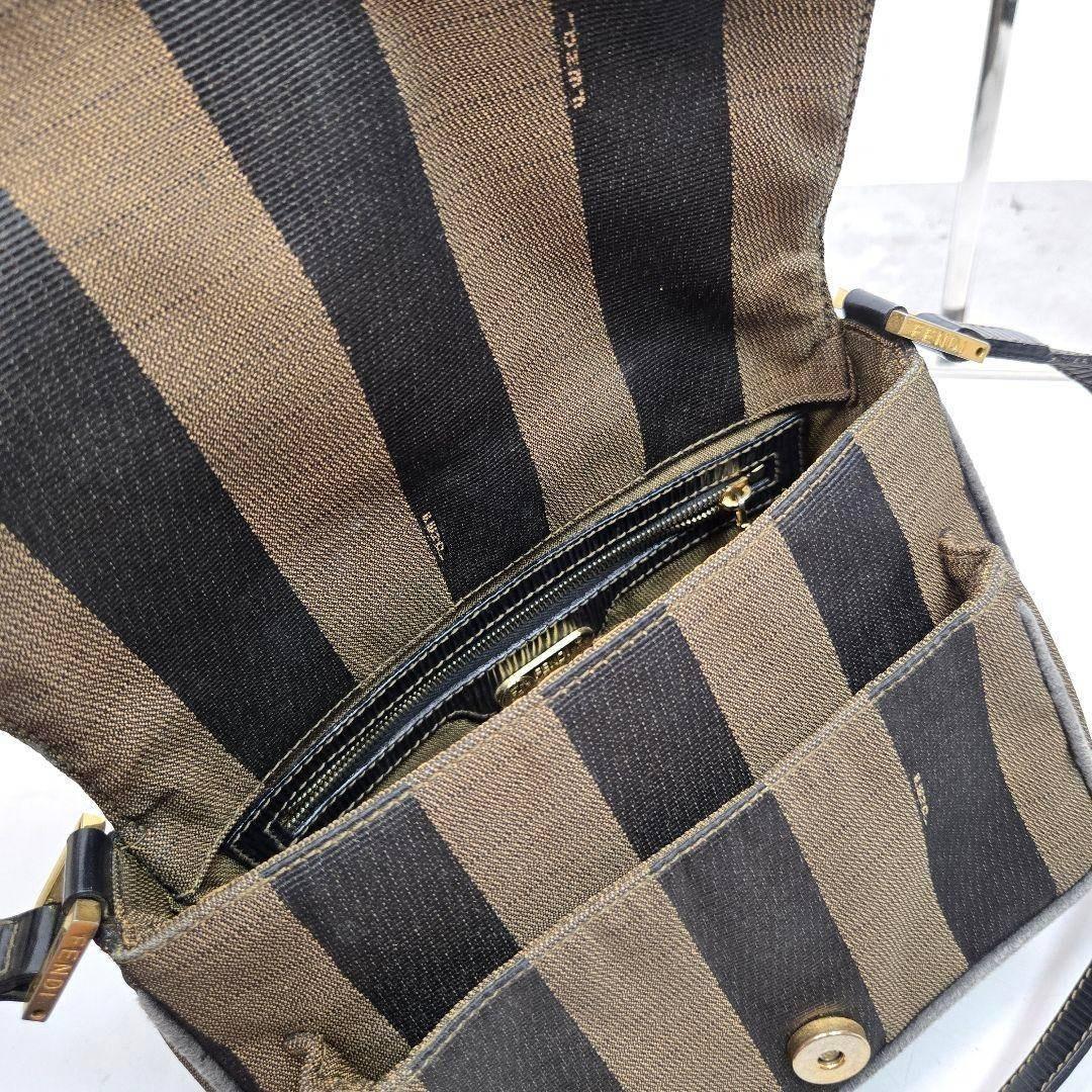 美品 FENDI ショルダーバッグ ペカン柄 キャンバス レザー