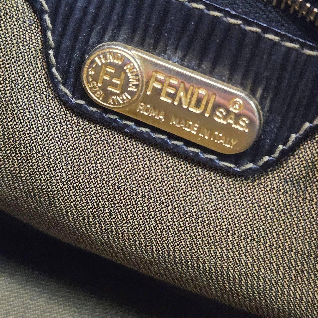 美品 FENDI ショルダーバッグ ペカン柄 キャンバス レザー