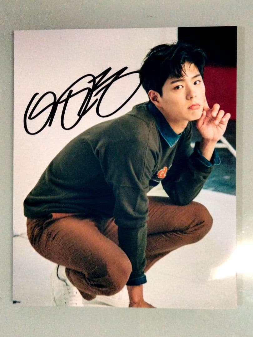 セール中…パク・ボゴム直筆サイン入り超大型写真…Park Bo-gum…②