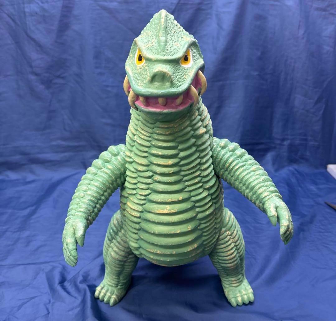 レッドキング　フィギュア