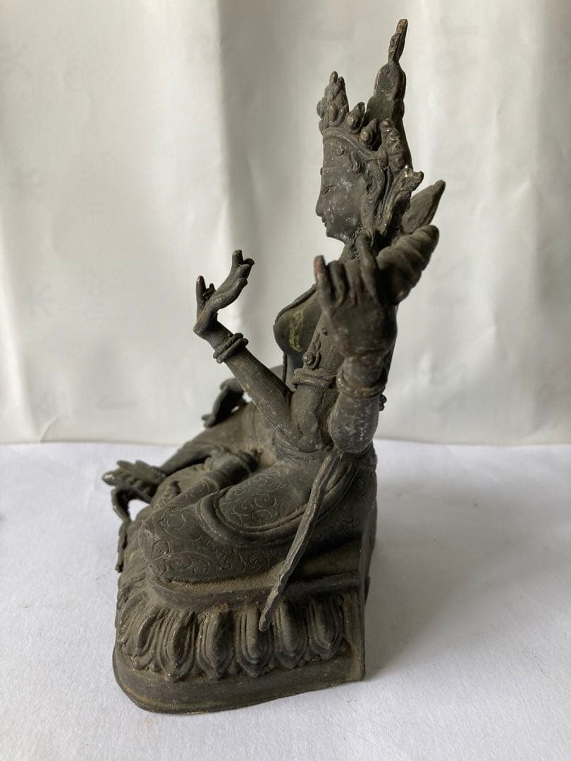 古仏像，古銅製，清時代。