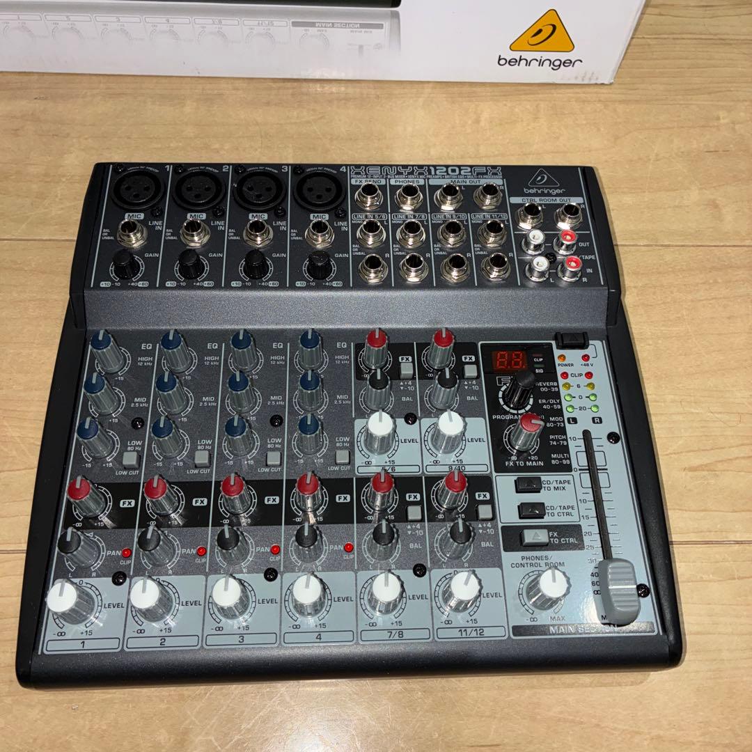 ほぼ新品　Behringer XENYX 1202FX アナログミキサー