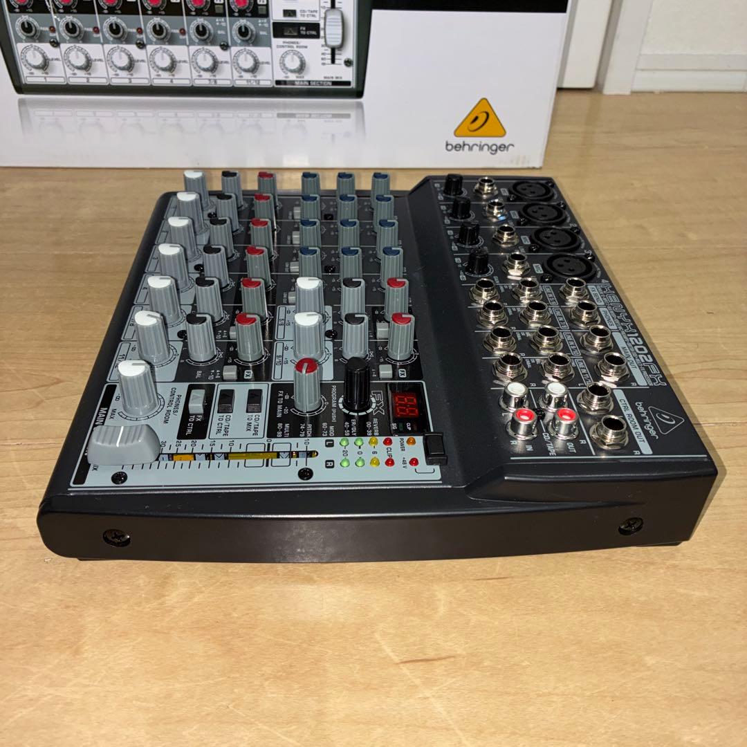 ほぼ新品　Behringer XENYX 1202FX アナログミキサー