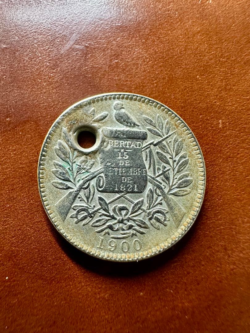 グアテマラ1900年　1レアル白銅硬貨　ペンダントトップ　レアビンテージ