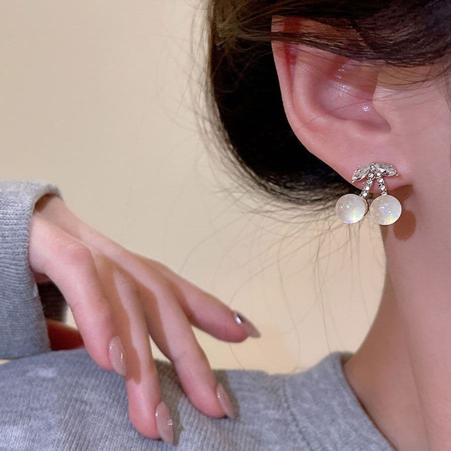 オパール風ピアス(両耳用)