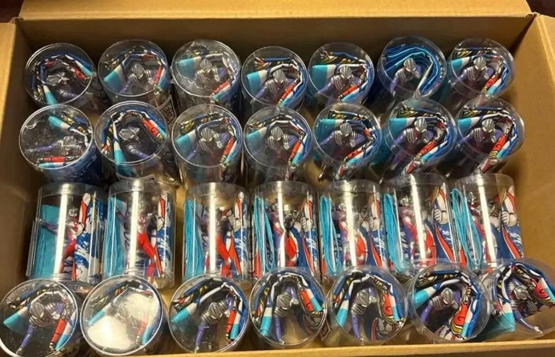 希少⭐︎ウルトラマンダイナ　ハンカチ＆ミニフィギュア 28個　まとめ売り