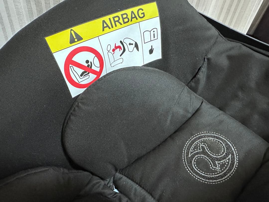 cybex チャイルドシート ブラック【最終値下げ！12/2まで】