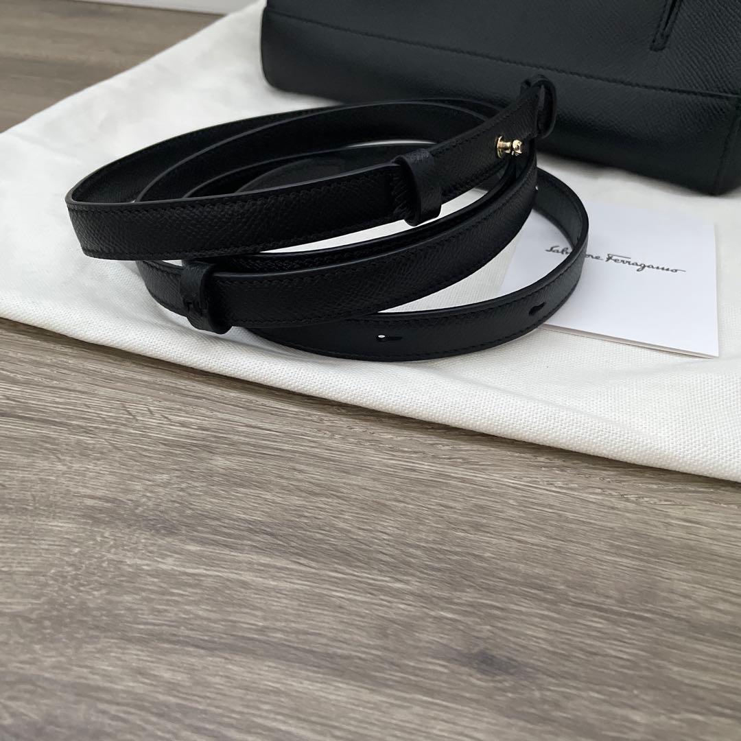 【新品同様】Ferragamo フェラガモ2Wayバッグ 黒