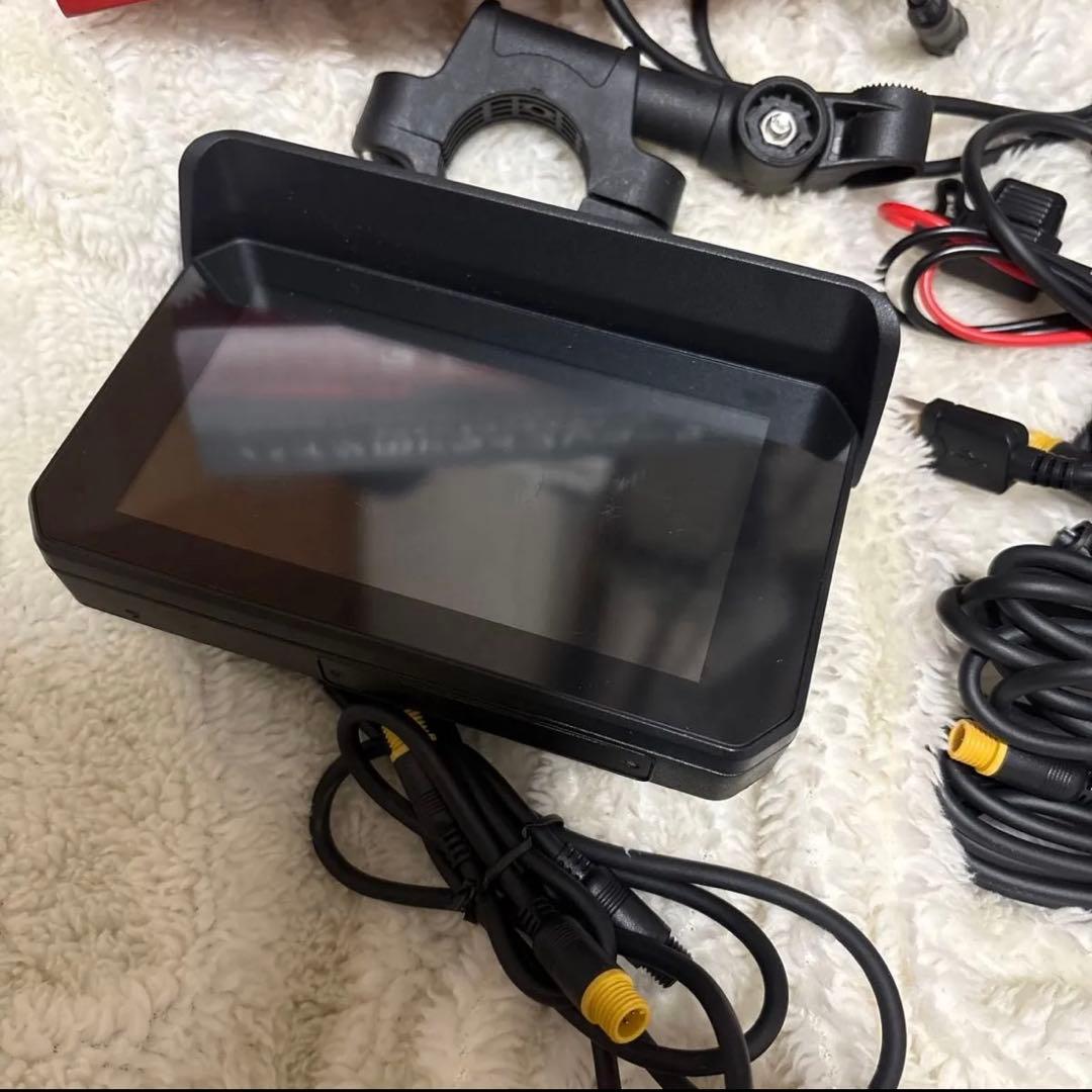 隆*行様 バイク用のドライブレコーダー付スマートモニター 空気圧チェック