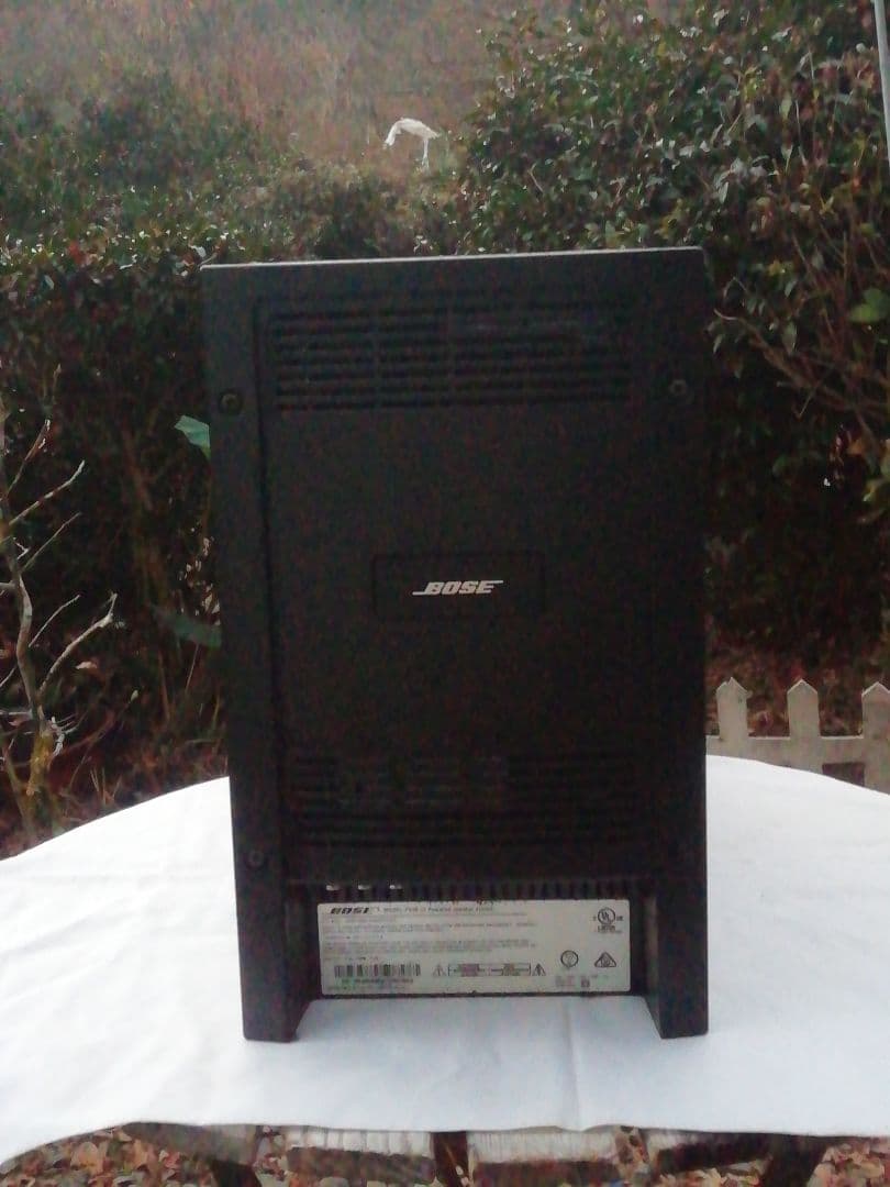 BOSE ホームシアターシステムの一部でパワードスピーカー