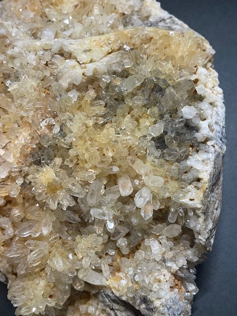 天然水晶クラスター　2.3キロ花咲き水晶クラスター