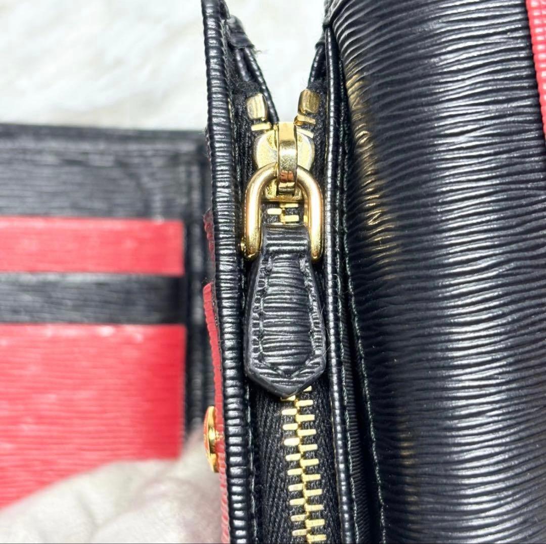 marine♡　三つ折り財布 ヴィッテロムーブ バイカラー 金ロゴ 赤 黒