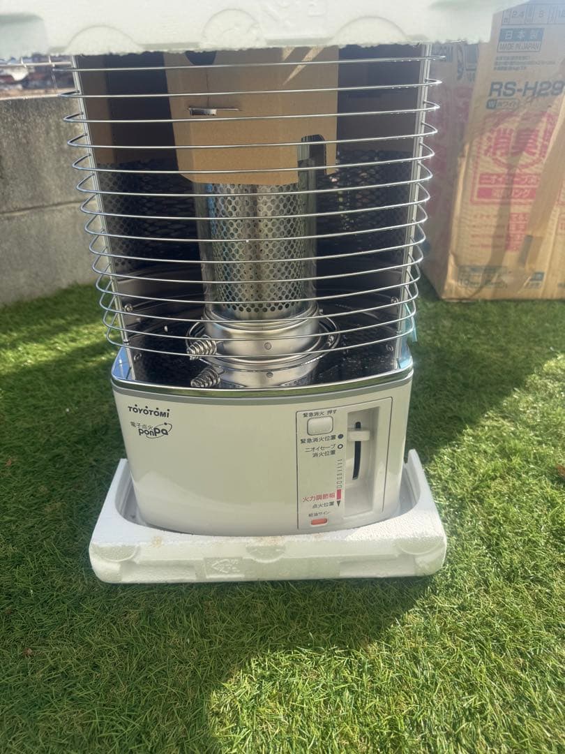 トヨトミ石油ストーブRS-H29M（W）