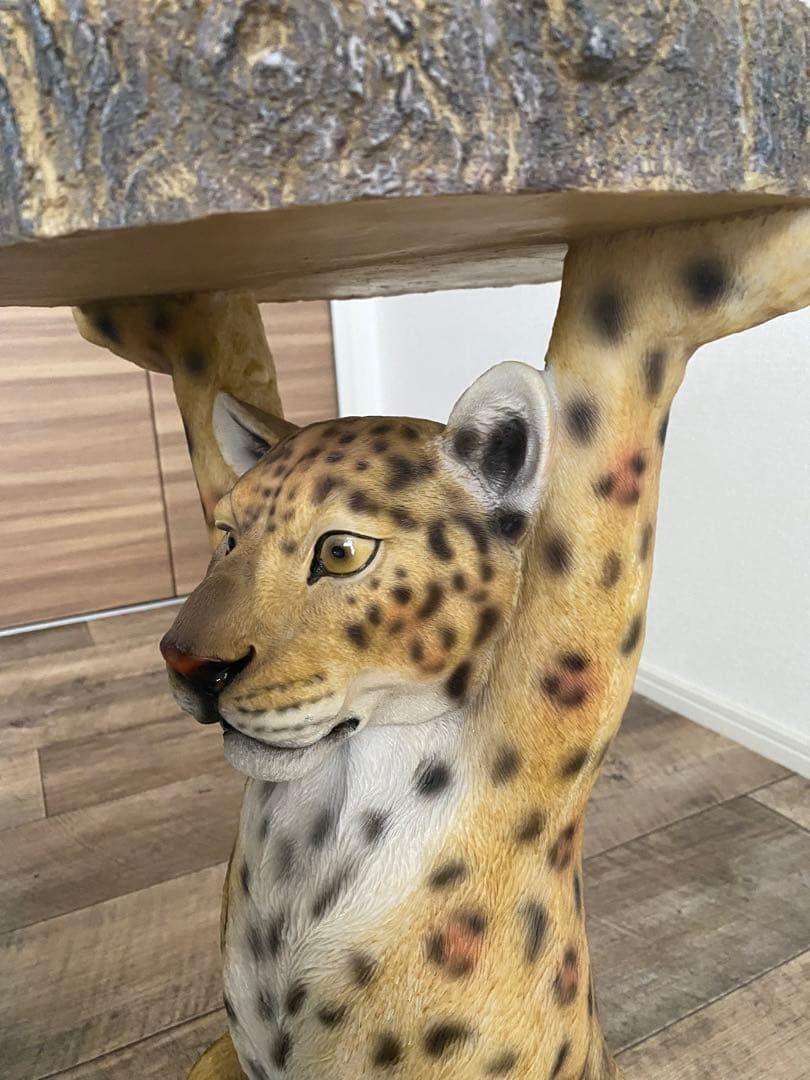 【美品】アニマル　サイドテーブル　カレ　KARE　kare ヒョウ トラ