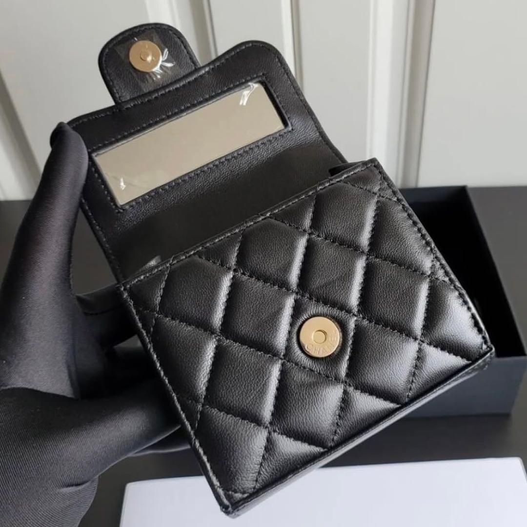 ✨１点のみ✨CHANEL ノベルティキルティングバッグ ブラック ミラー付き