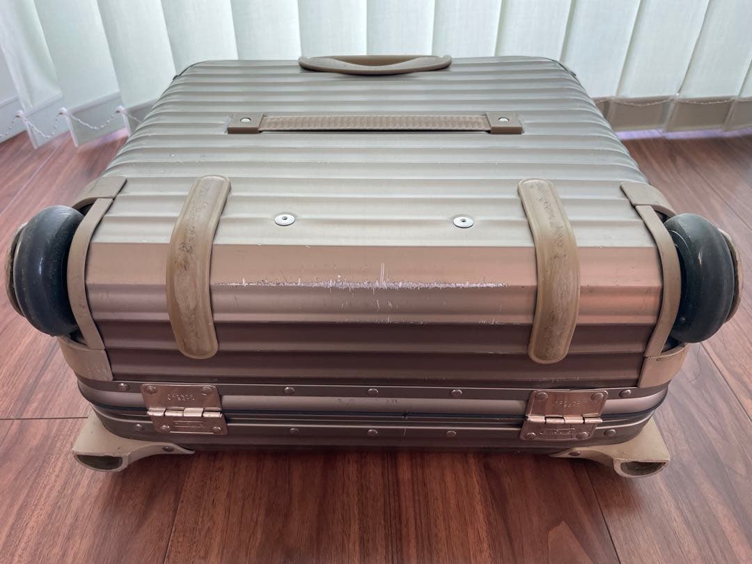 リモワ トパーズ チタニウム ビジネストロリー 28L 2輪