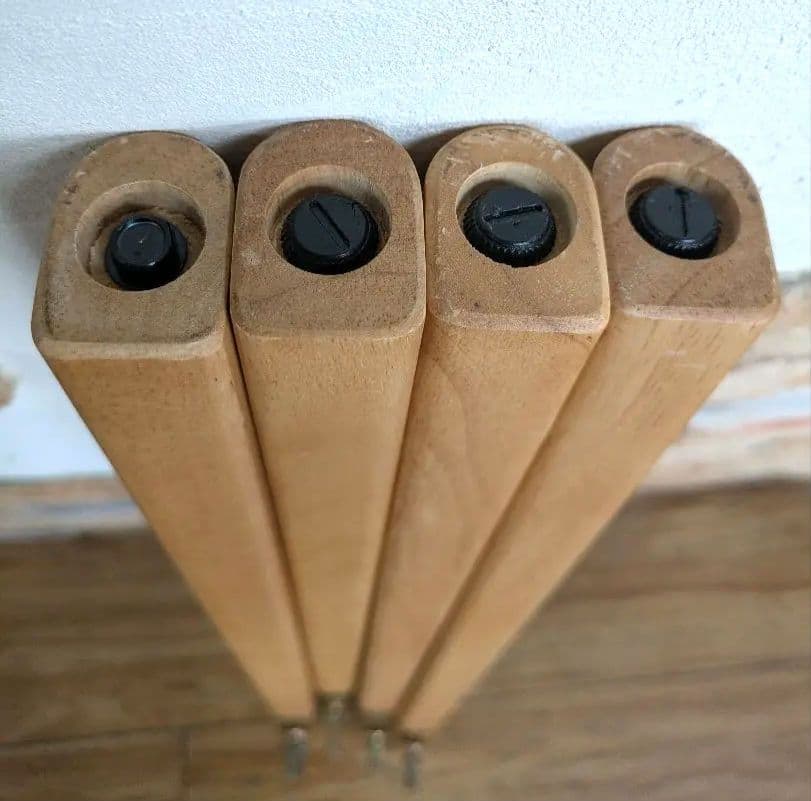 希少　ニトリ　アルナス　ダイニングテーブル　無垢