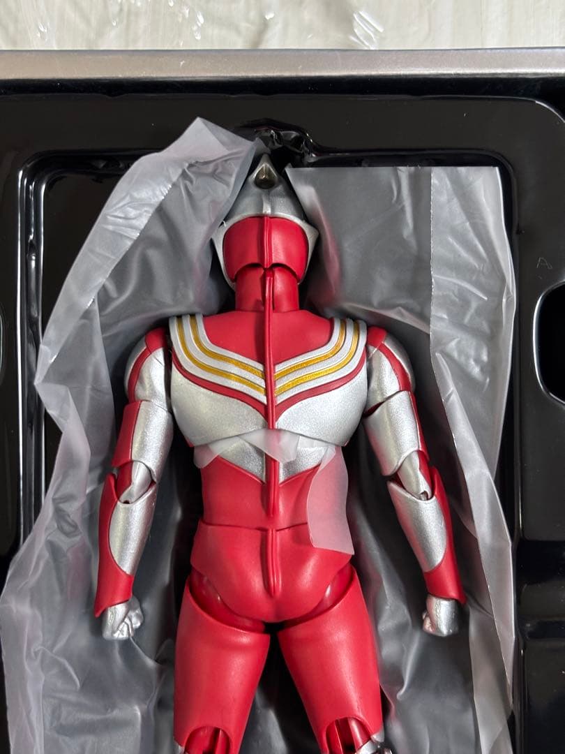 真骨彫製法 ウルトラマンティガ パワータイプ フィギュアーツ