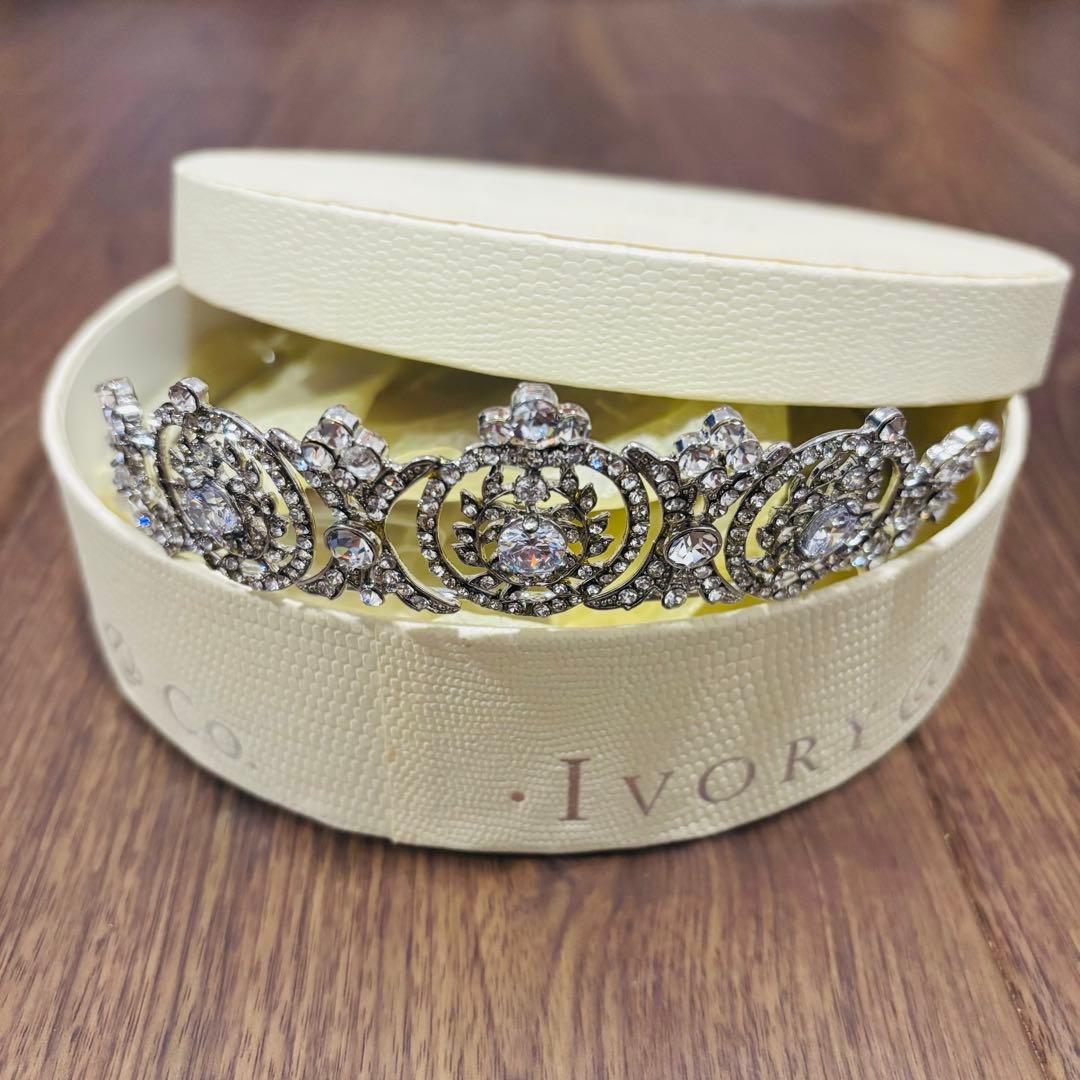 e♡　Ivory&Co ティアラ ★ Eugenie