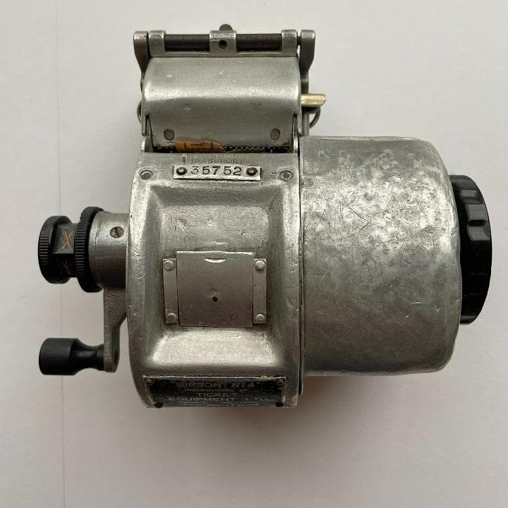 ロンドンのバスで車掌が使っていた発券機 (GIBSON A14)