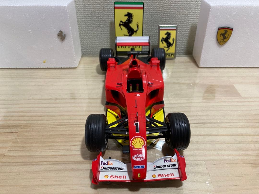 Ferrari F-2001 1:18 •’シューマッハ 通算52回のGP優勝」