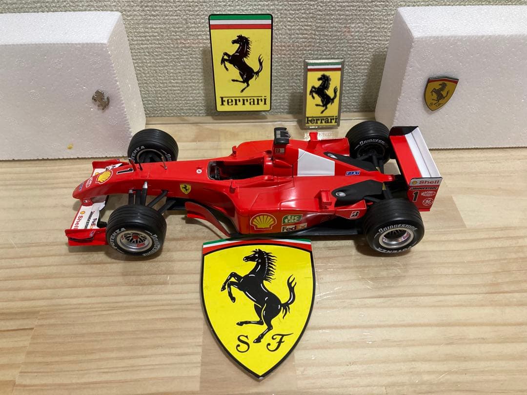 Ferrari F-2001 1:18 •’シューマッハ 通算52回のGP優勝」