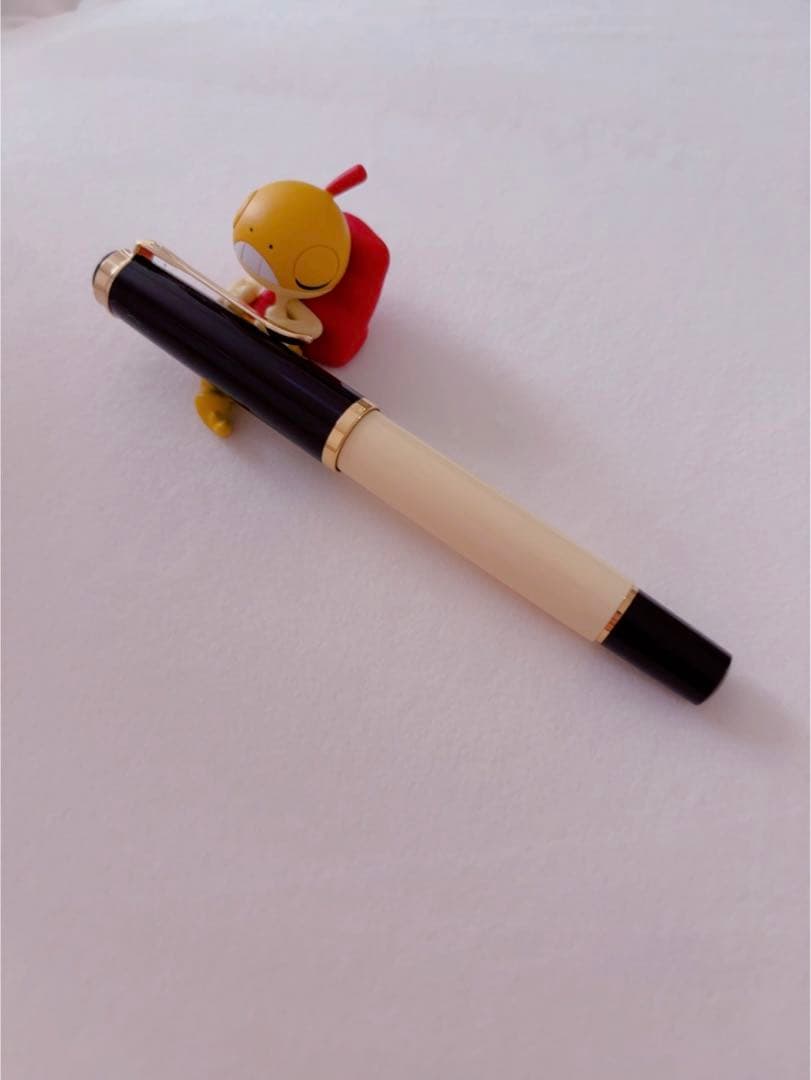 ペリカン　クラシックM200 カフェクリーム細字