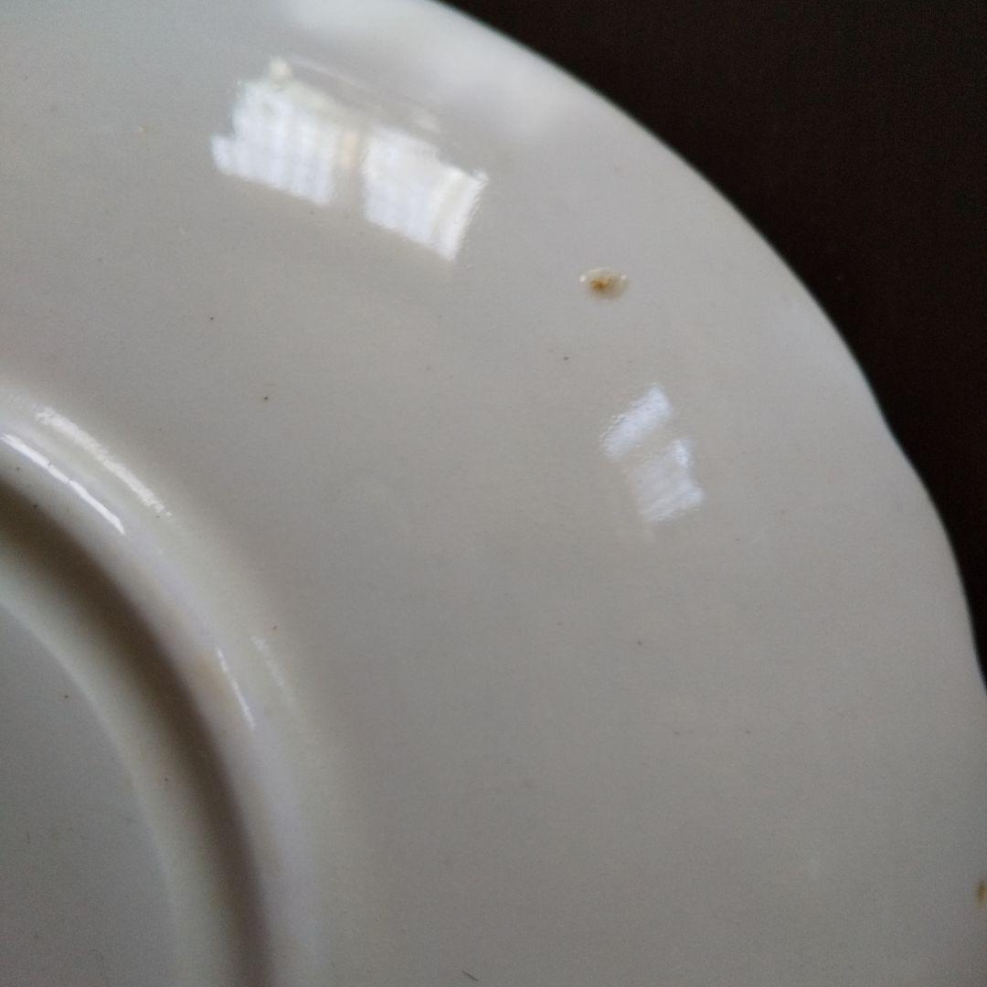 フランスアンティークの 薔薇模様トリオ プラスプレート