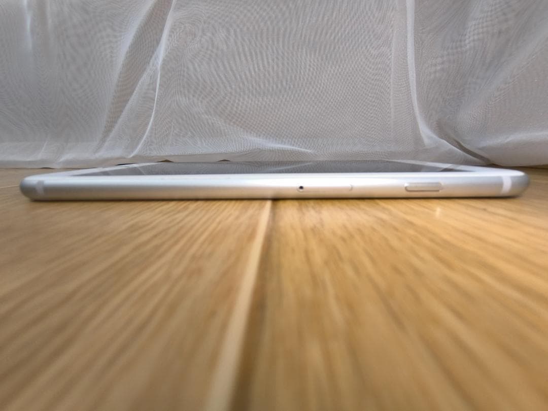 Apple iPhone 6s Plus シルバー 128GB