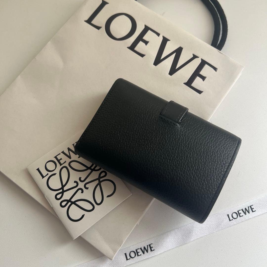 33 美品 LOEWE ロエベ 3つ折り財布