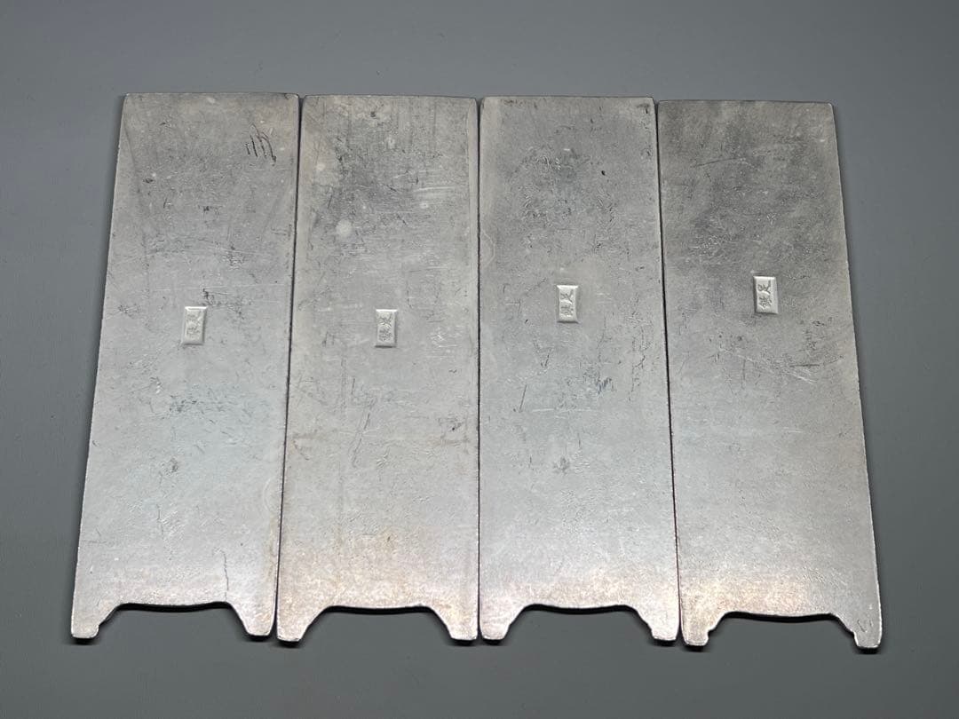 中国美術　春夏秋冬4枚セット　文鎮　金属工芸　浮彫　刻印あり　厚重　コレクション