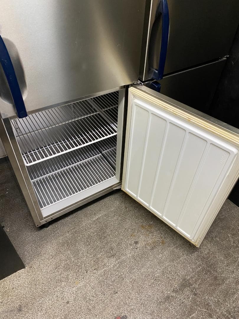 DAIWA 4ドア冷凍庫 2013年 縦型 大和冷機 1200×650×1900