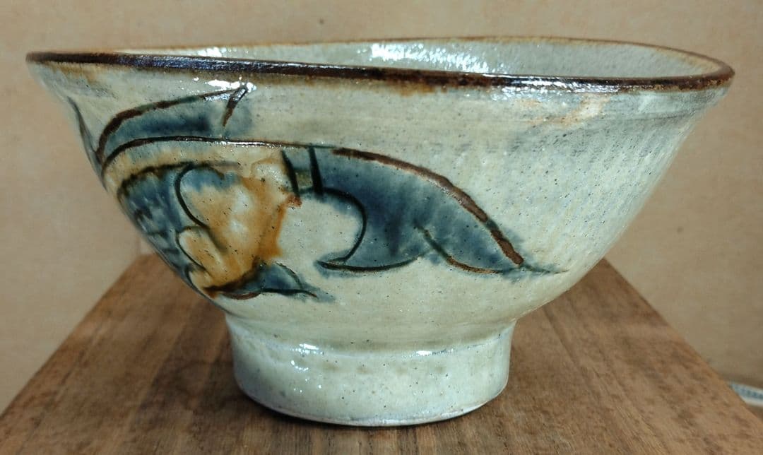 【本物保証】金城次郎 マカイ(壷屋焼魚紋茶碗）共箱 栞 美品 人間国宝 壺屋焼