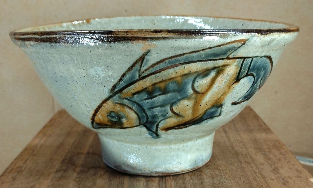 【本物保証】金城次郎 マカイ(壷屋焼魚紋茶碗）共箱 栞 美品 人間国宝 壺屋焼