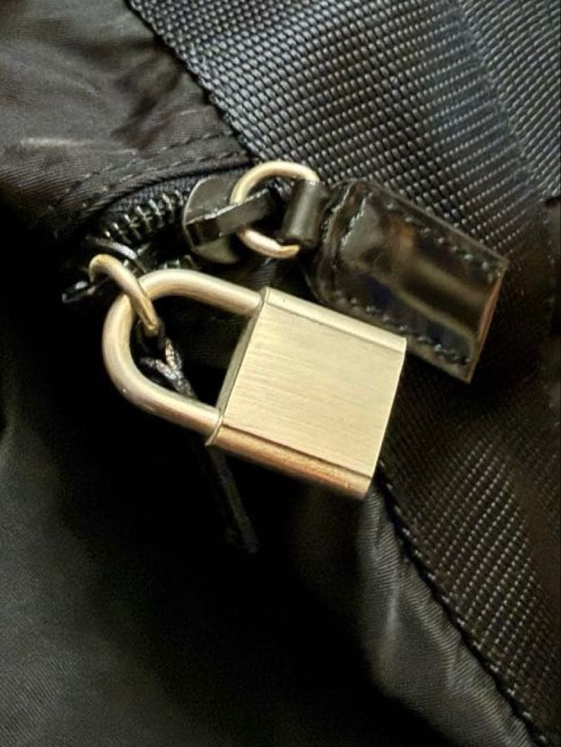 Prada プラダ　ボストンバッグ　黒　大容量