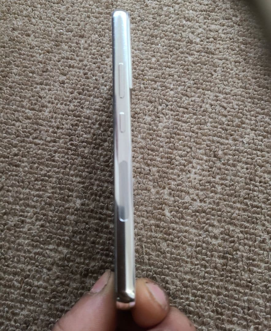 Samsung Galaxy S22 SIMフリー