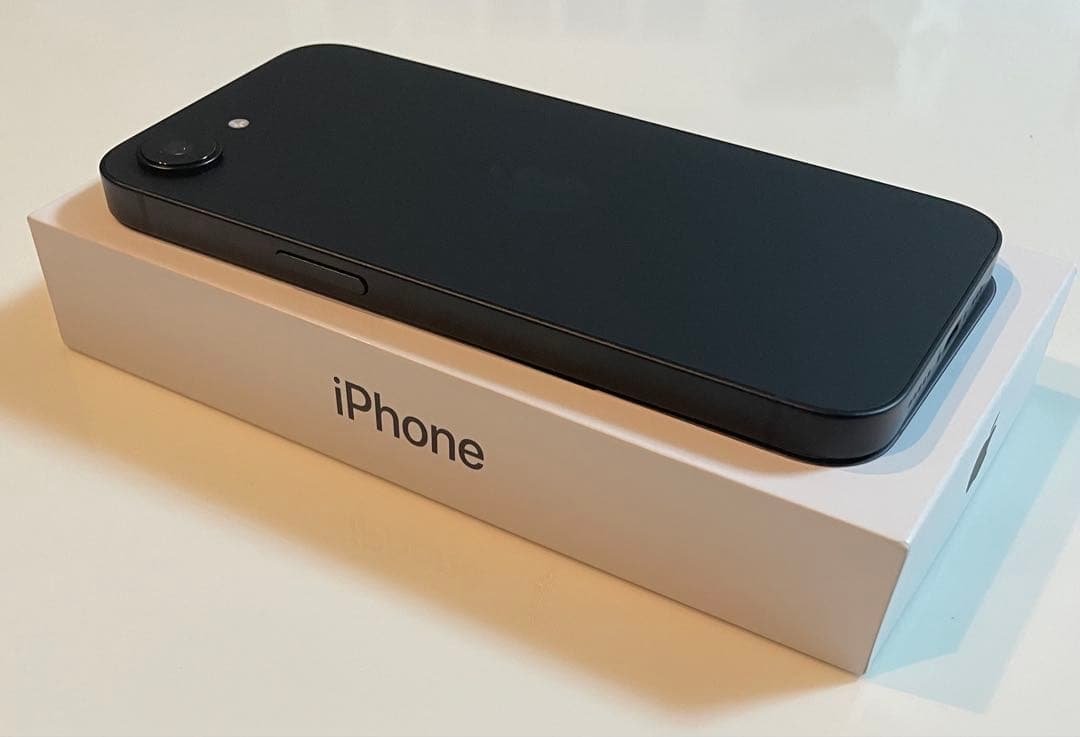 【最大容量100%】iPhone 16e 128GB ブラックSIMフリー