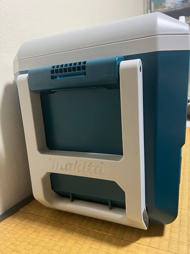 マキタ CW001G 充電式保冷温庫