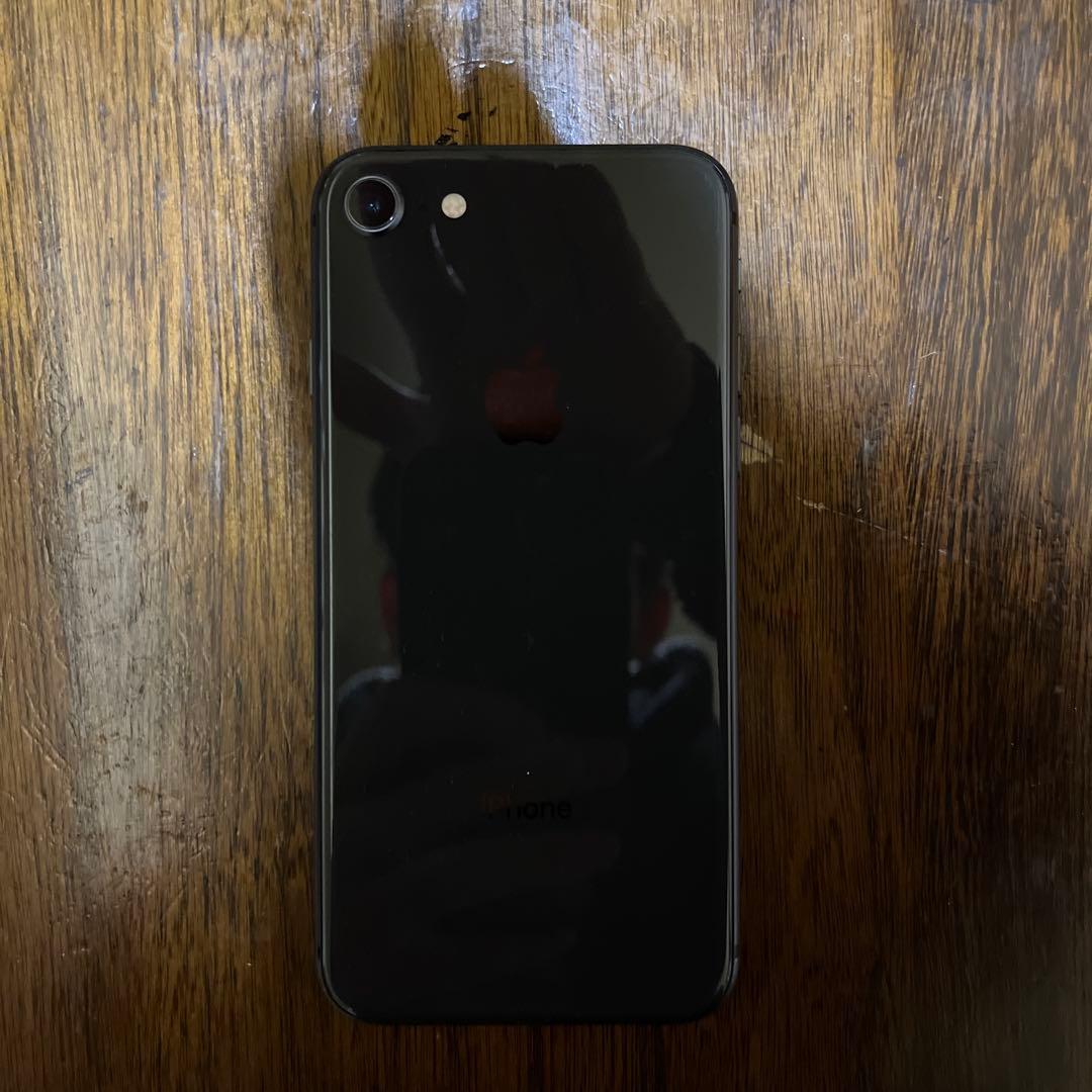 iPhone 8 スペースグレー｜本体